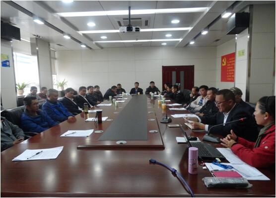 918博天堂综合办主任宋洋对918博天堂公司治理造度、安全知识进行宣贯培训。